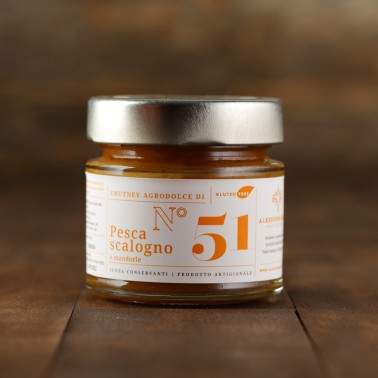 Chutney di Pesche, scalogno e mandorle — 150 g